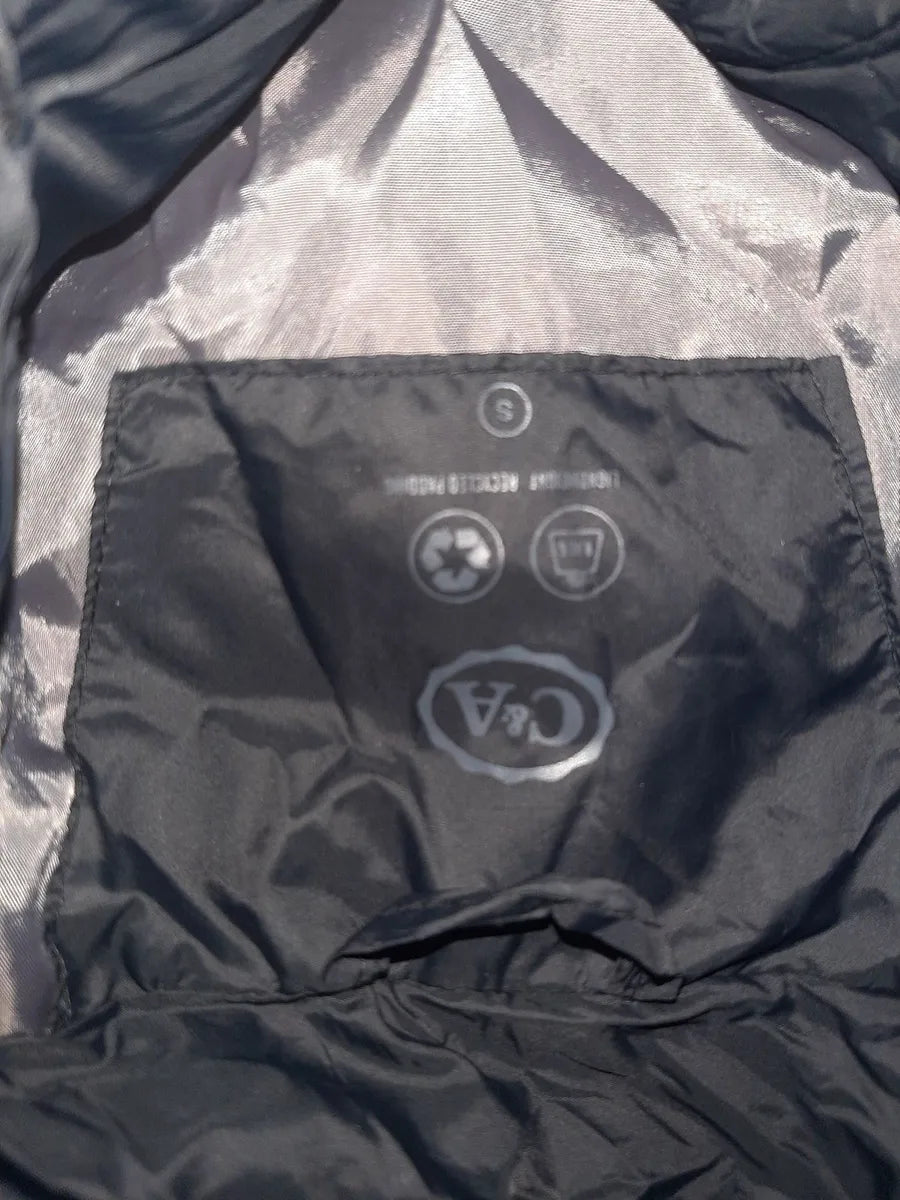 C&A Unisex Puffer Jacket – Size Small