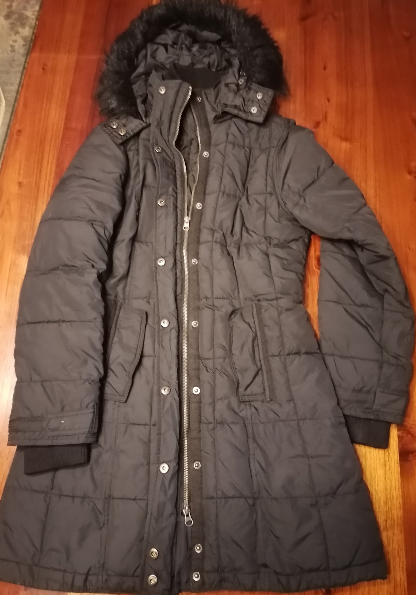 Manguun Winter Jacket - Size Small