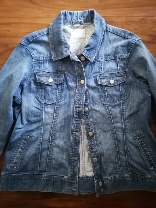 Ladies Denim Jacket – Size Medium