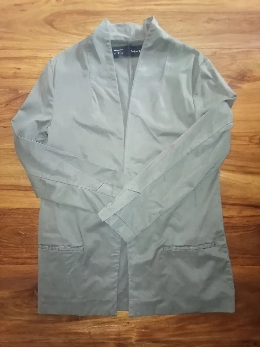 Zara Light Ladies Coat – Size Medium